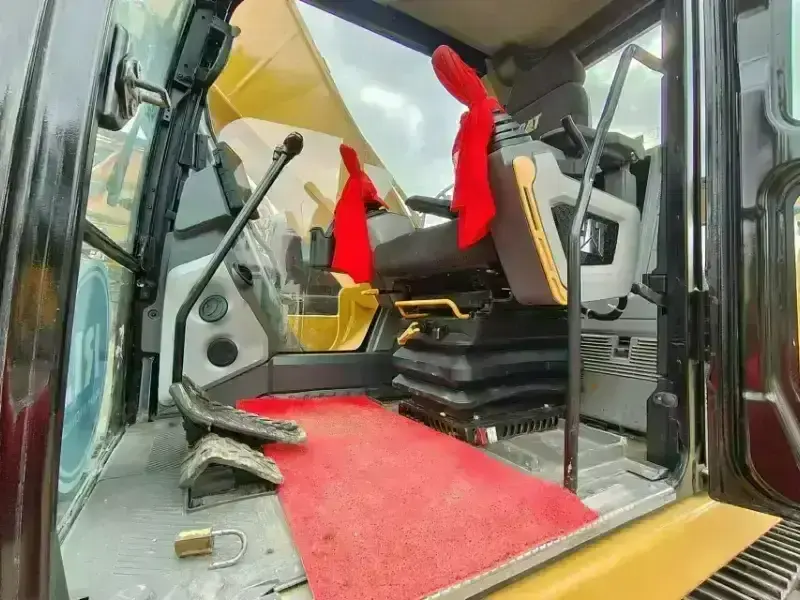 atacadista de máquinas de construção de escavadeira usada cat320gc cabine